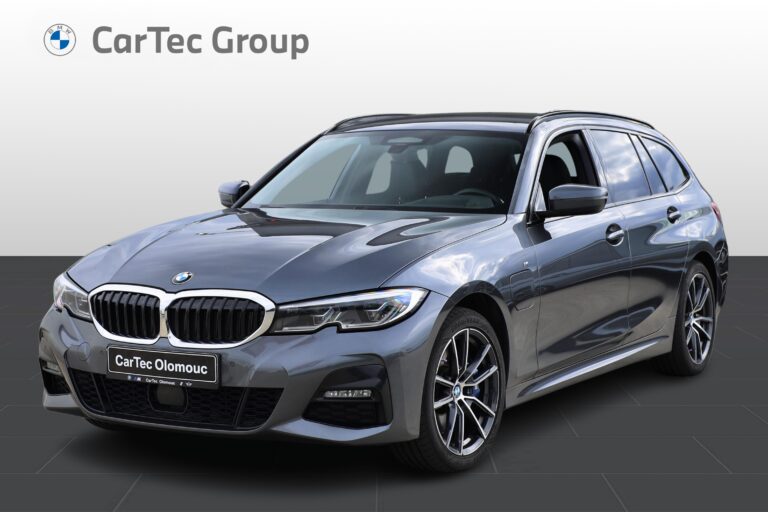 BMW 330e xDrive Touring