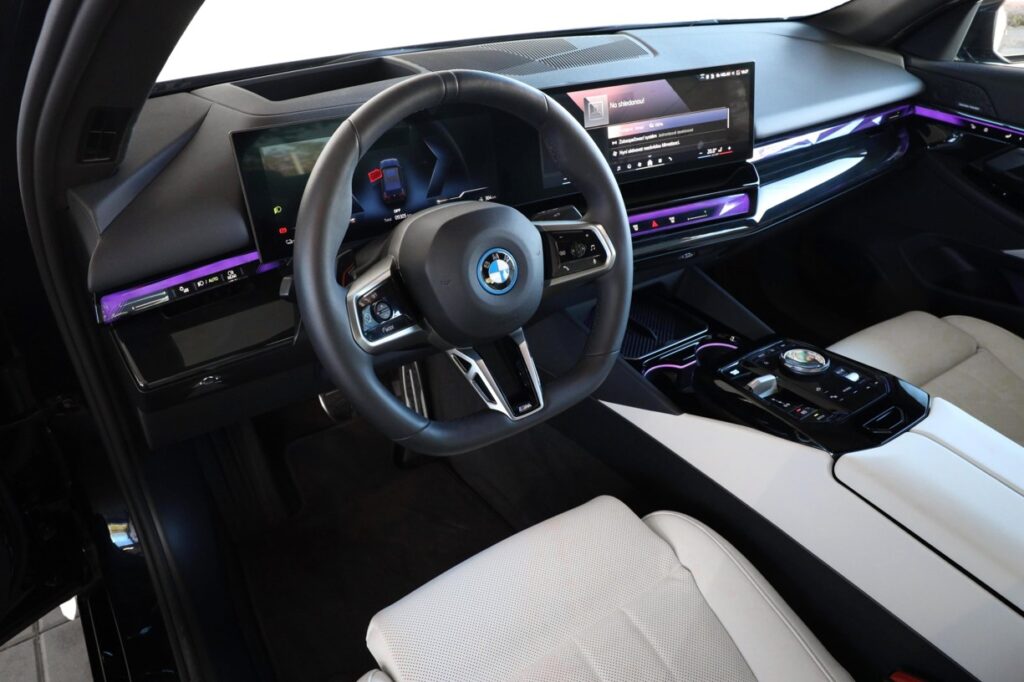 BMW i5 xDrive 40