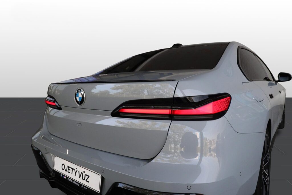 BMW 740d xDrive Sedan