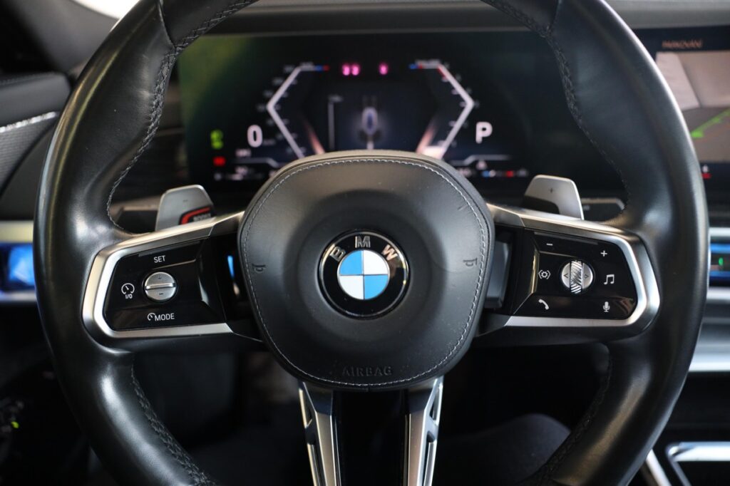 BMW 740d xDrive Sedan