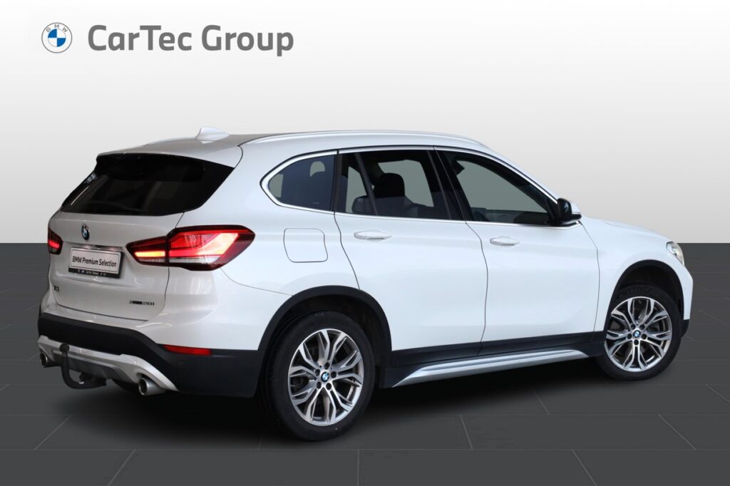 BMW X1 xDrive20i