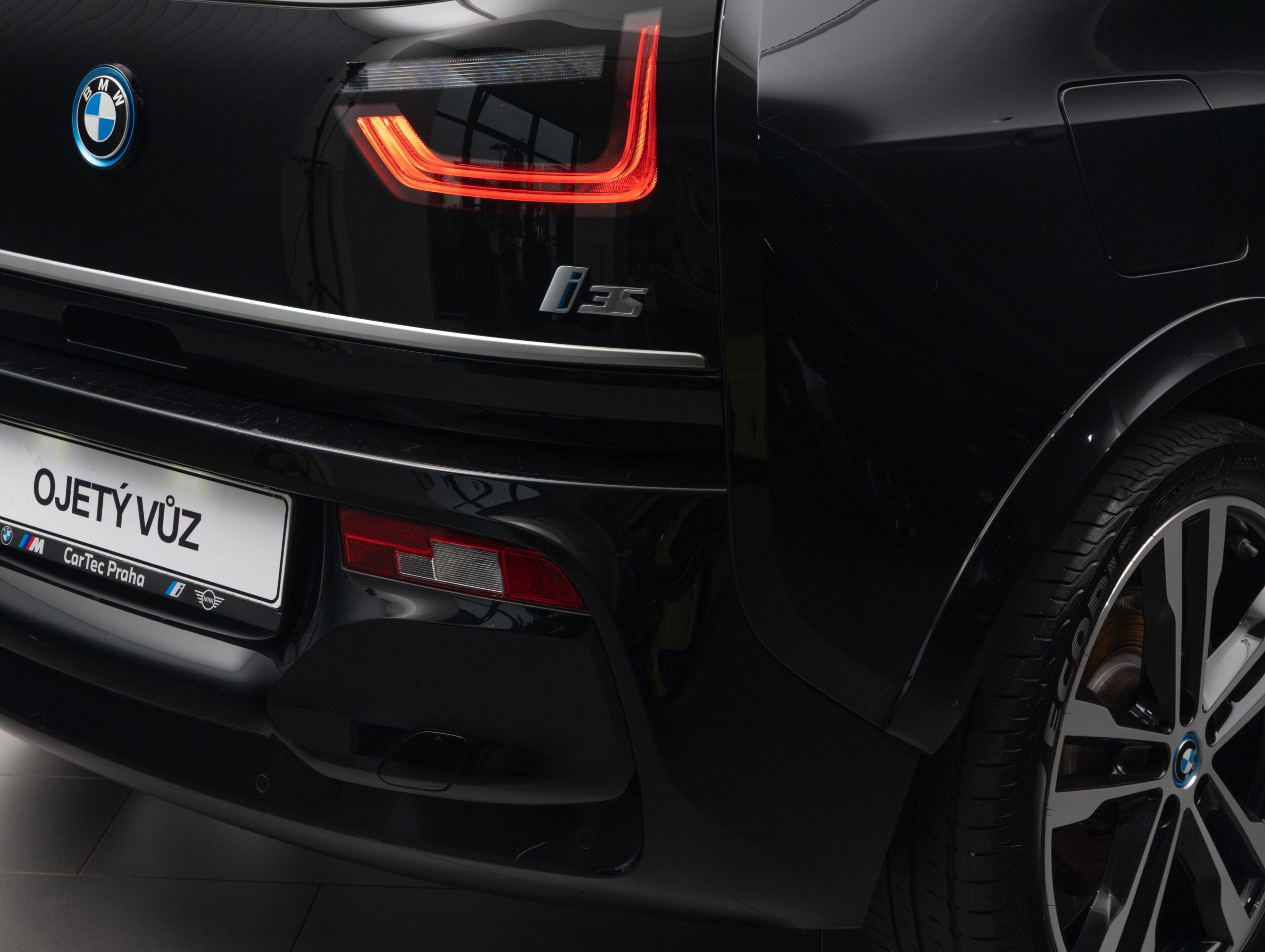 BMW i3s