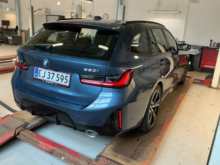 BMW 330i xDrive Touring