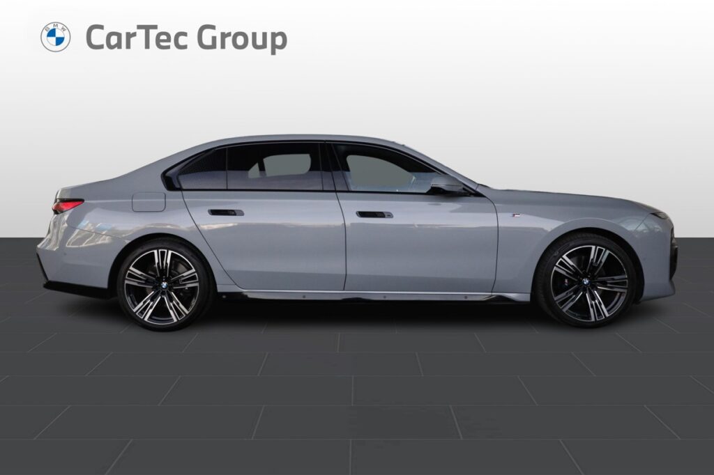 BMW 740d xDrive Sedan