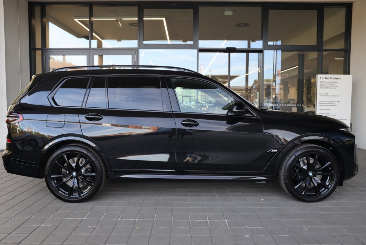 BMW X7 M60i xDrive