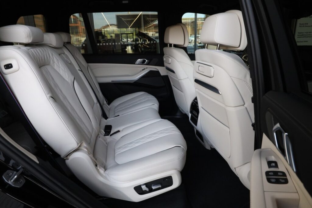 BMW X7 M60i xDrive