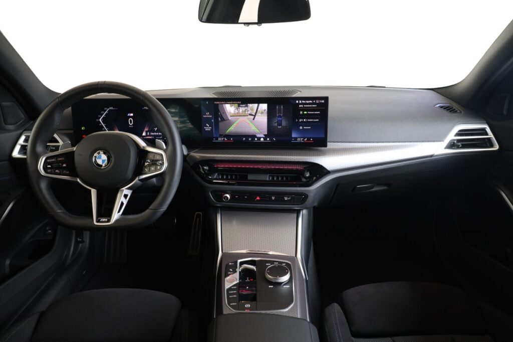 BMW 330i xDrive Touring