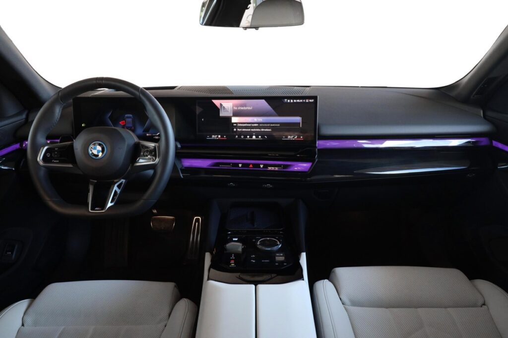 BMW i5 xDrive 40
