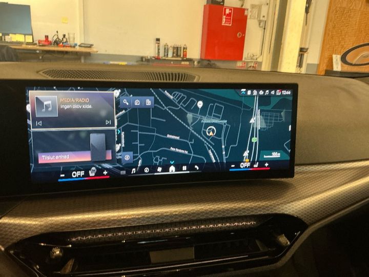 BMW 330i xDrive Touring