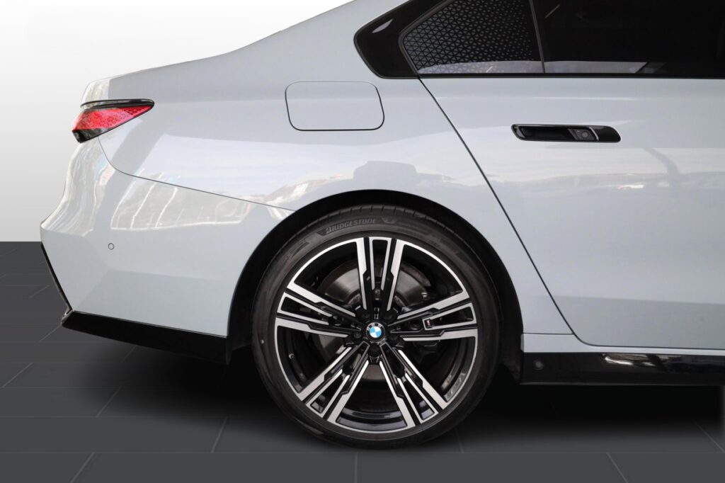 BMW 740d xDrive Sedan