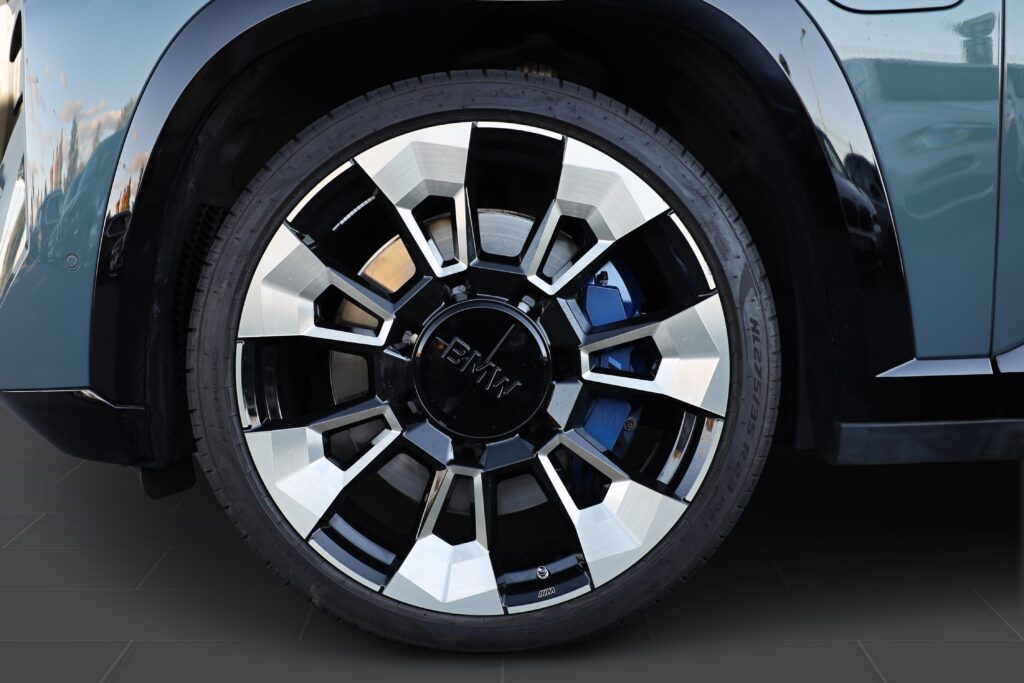 BMW XM