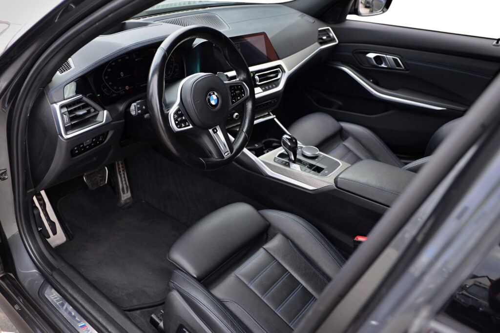 BMW 330e xDrive Touring