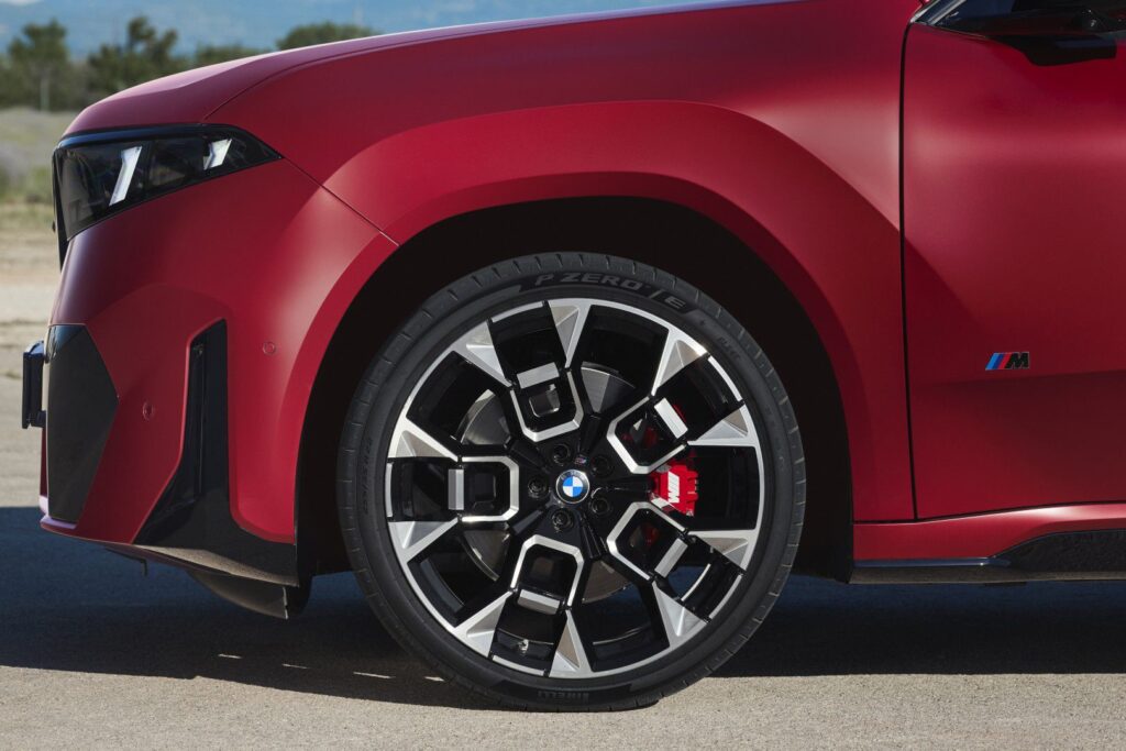 BMW iX4 (NA7)
