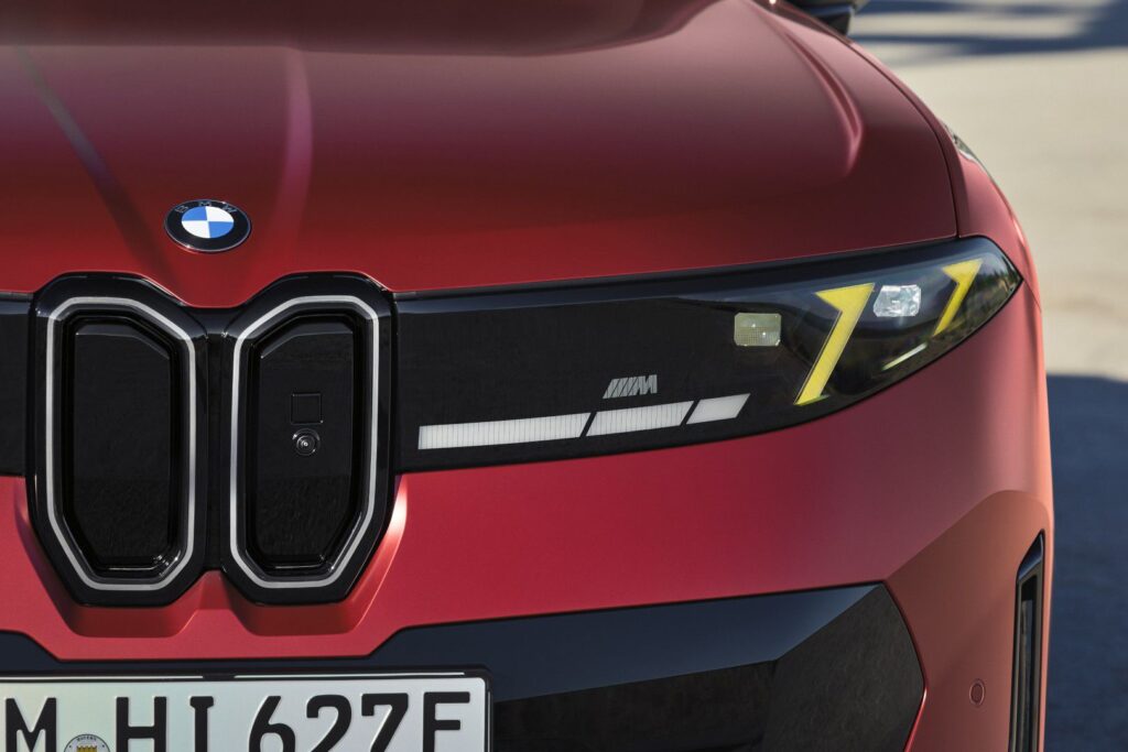 BMW iX4 (NA7)