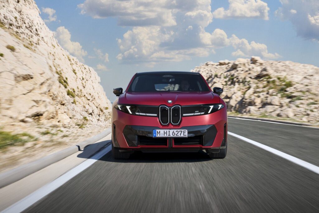 BMW iX4 (NA7)