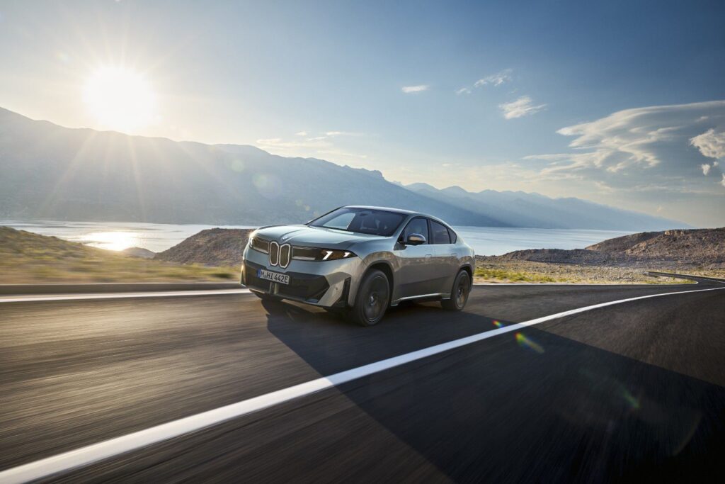 BMW iX4 (NA7)