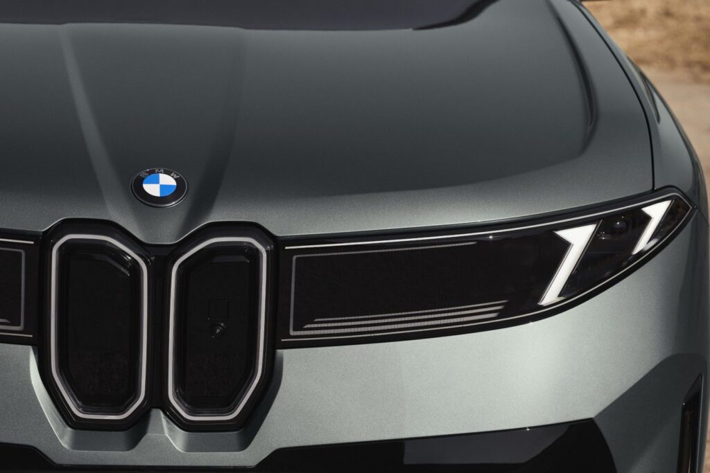 BMW iX4 (NA7)