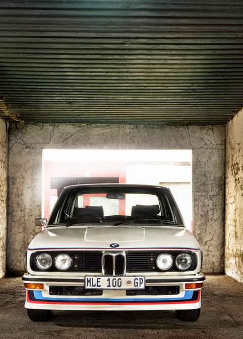 Zrestaurované BMW 530 MLE se vrací domů