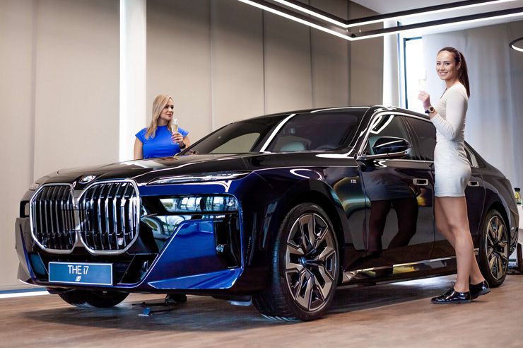Představení nového BMW i7 v pražském showroomu