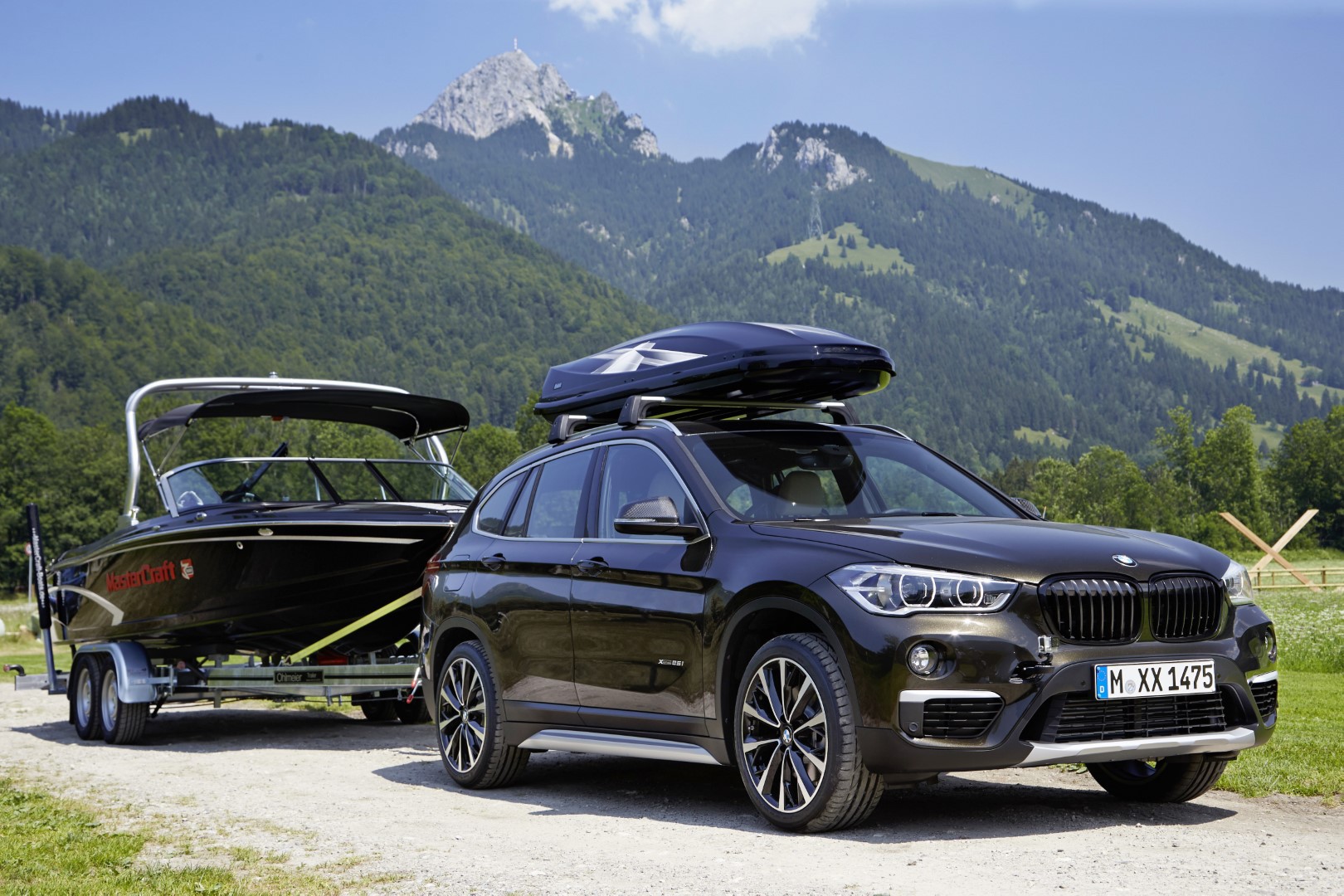 1554707772P90190951-highRes-the-new-bmw-x1-on-lo.jpg