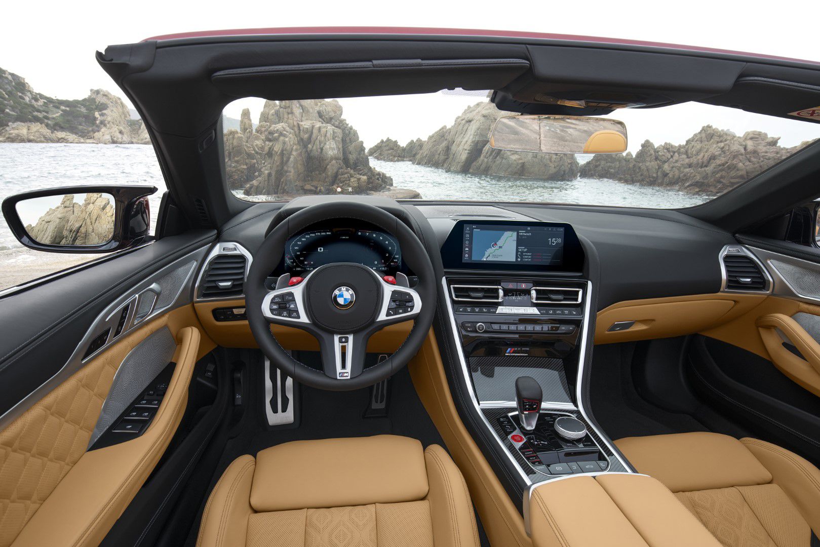 1559822777BMW-M8-Competition-Convertible-Interior-8-.jpg