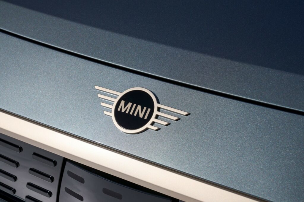 Rodina modelů MINI je elektrická, digitální a osobitá.