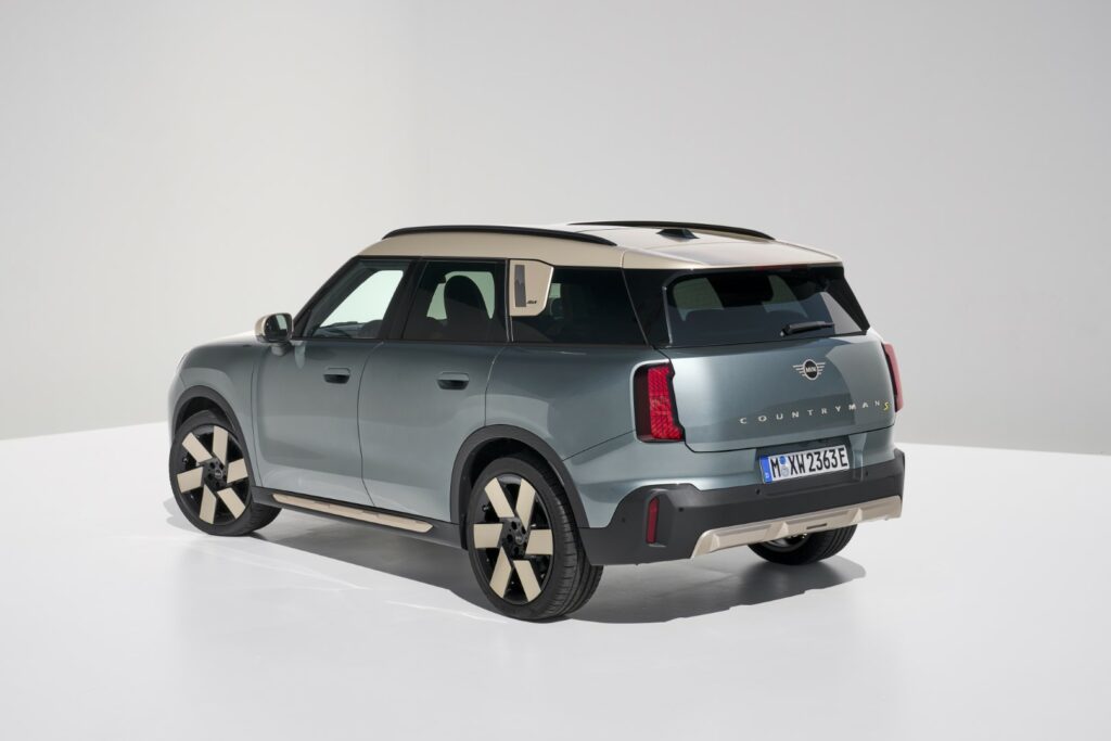 NOVÉ MINI COUNTRYMAN (U25)