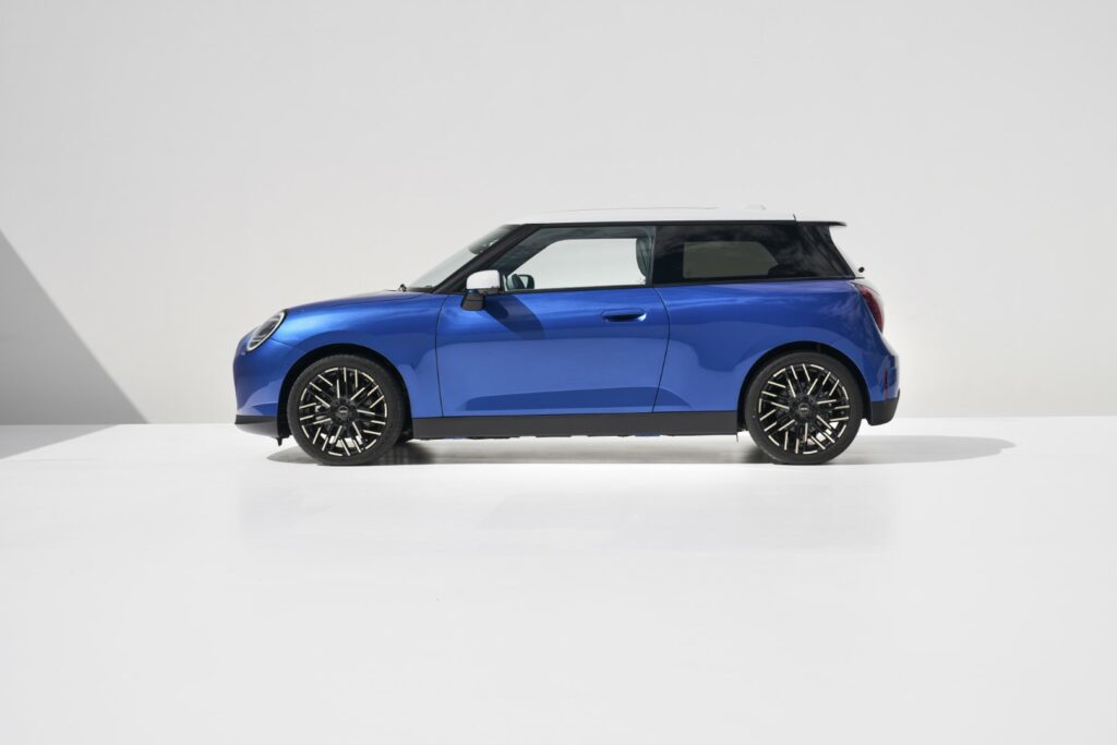 NOVÉ ELEKTRICKÉ MINI COOPER (2023)