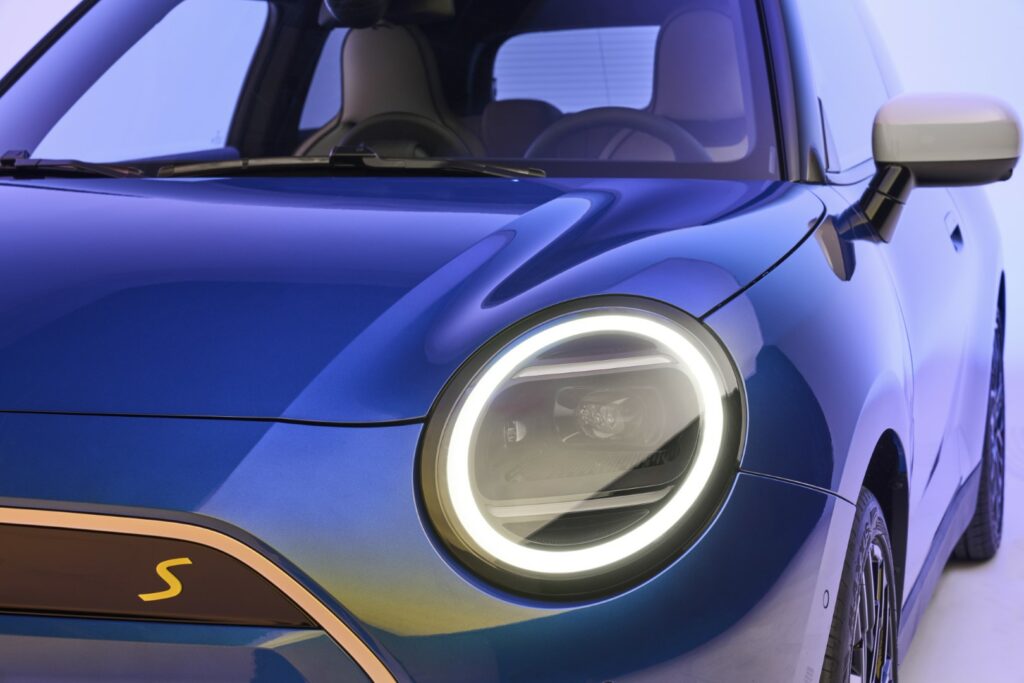 NOVÉ ELEKTRICKÉ MINI COOPER (2023)