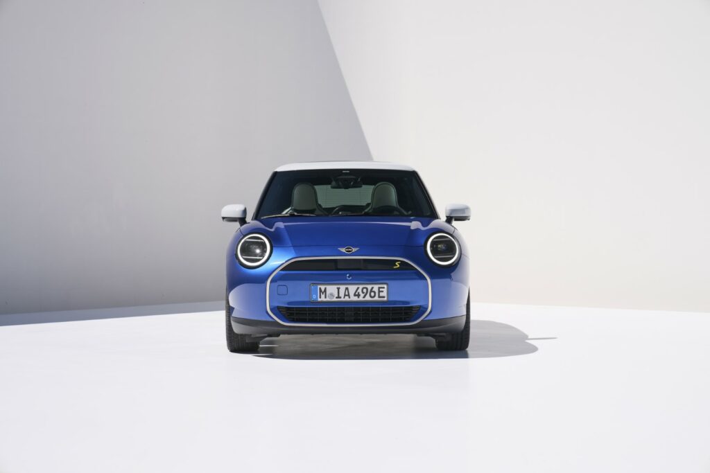 NOVÉ ELEKTRICKÉ MINI COOPER (2023)