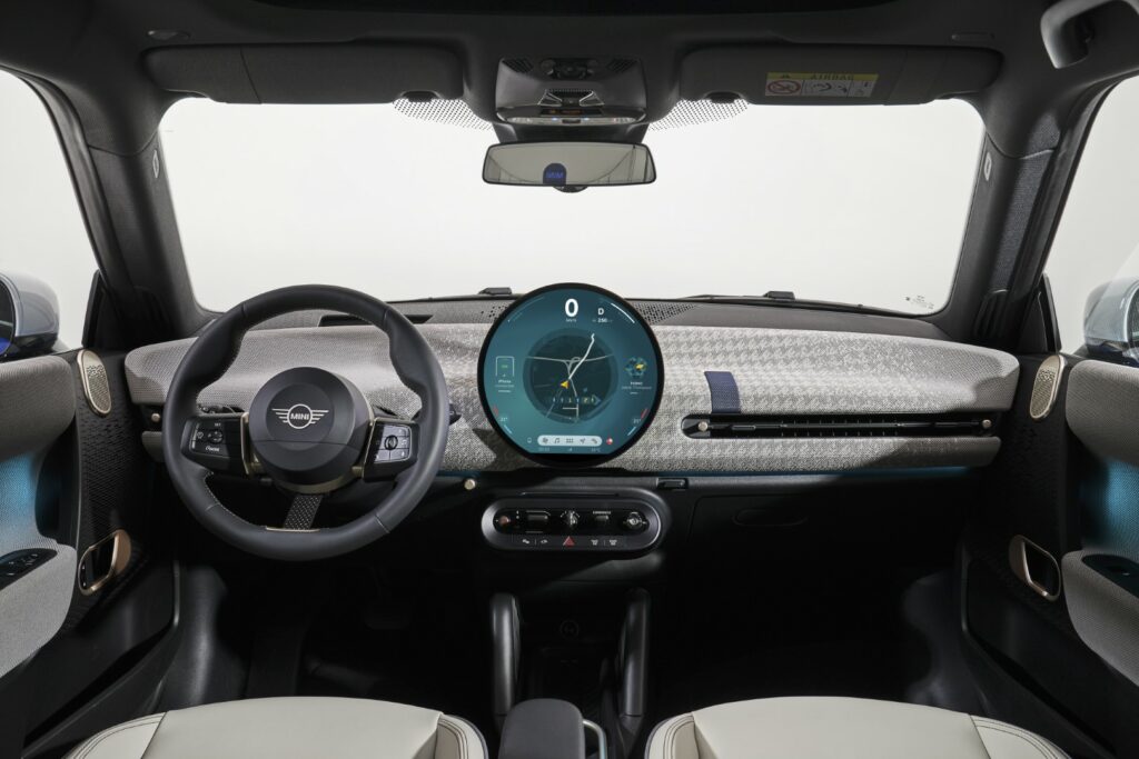 NOVÉ ELEKTRICKÉ MINI COOPER (2023)