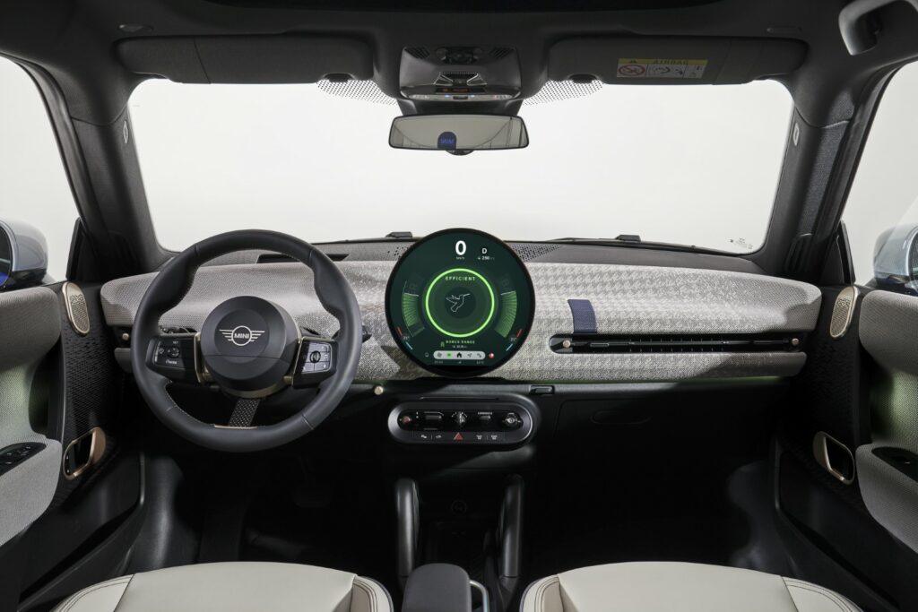 NOVÉ ELEKTRICKÉ MINI COOPER (2023)