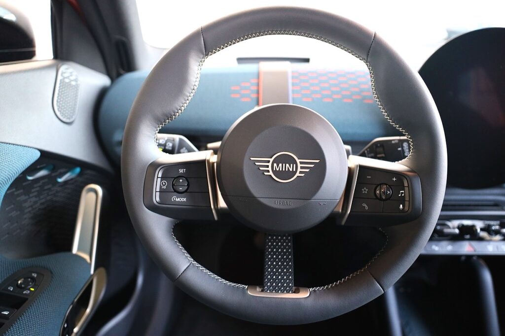 MINI Aceman SE