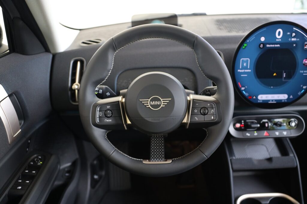 MINI Countryman D