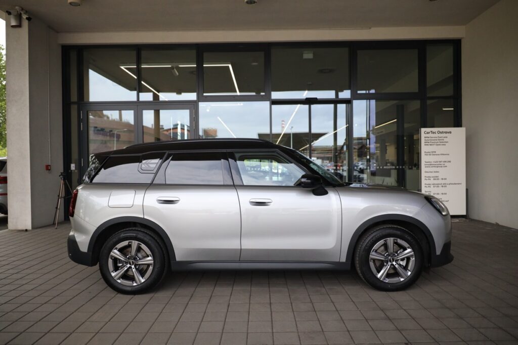 MINI Countryman D