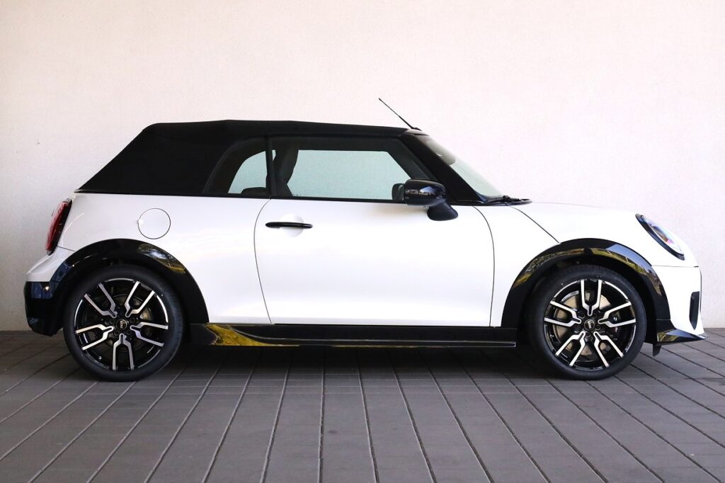 MINI Cooper C Cabrio