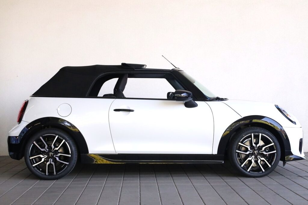 MINI Cooper C Cabrio
