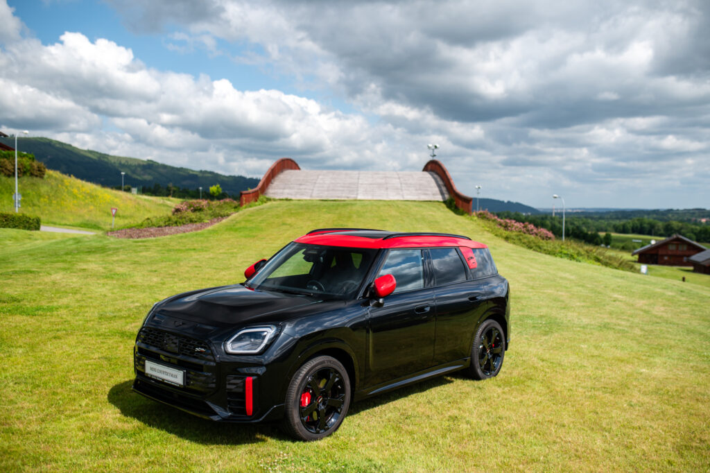 VYHRAJTE MINI NA VÍKEND!