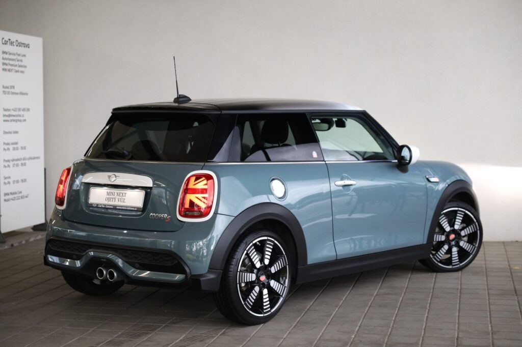 MINI Cooper S Hatch