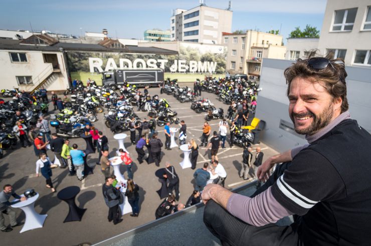 1652778271jarni-motoslet-bmw-motorrad-cartecpraha-cartecgroup-video.jpg