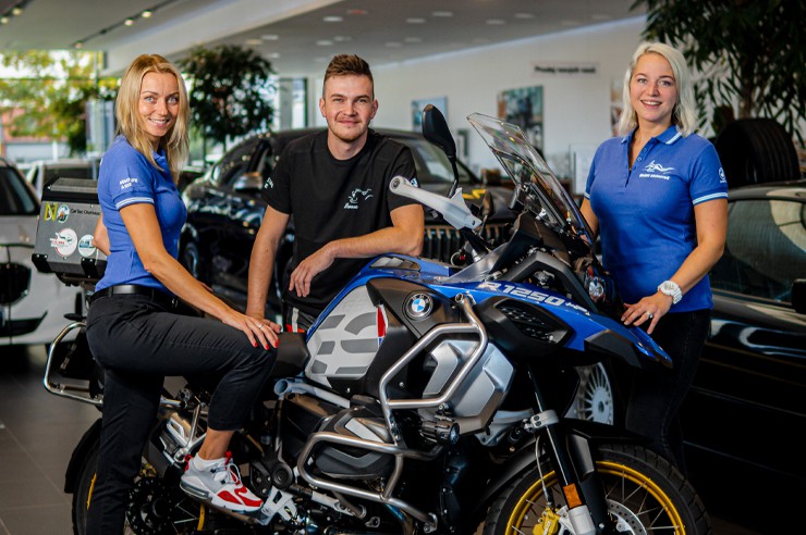 1664877339bmw-motorrad-servis-cartec-olomouc.jpg