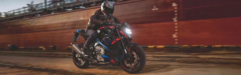 BMW M 1000 R od 9 490 Kč měsíčně*
