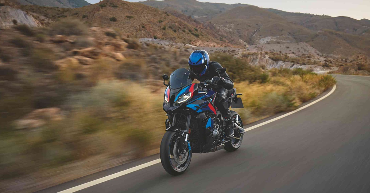 BMW M 1000 XR od 9 990 Kč měsíčně*