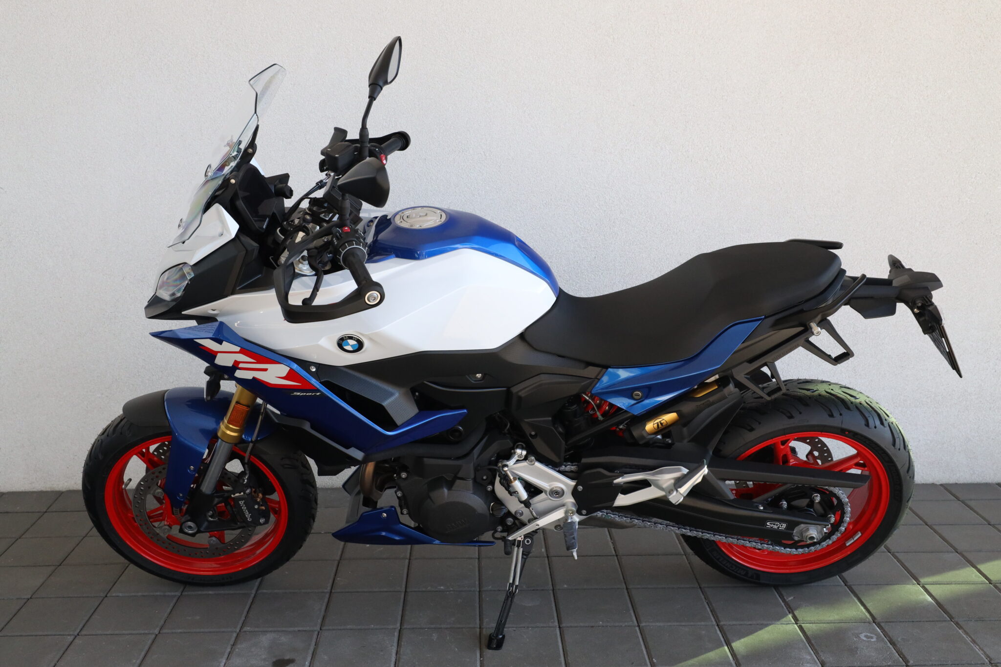 BMW F 900 XR