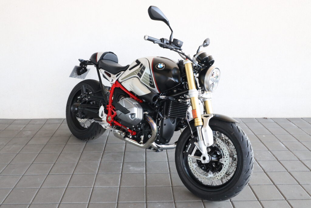 BMW R nineT