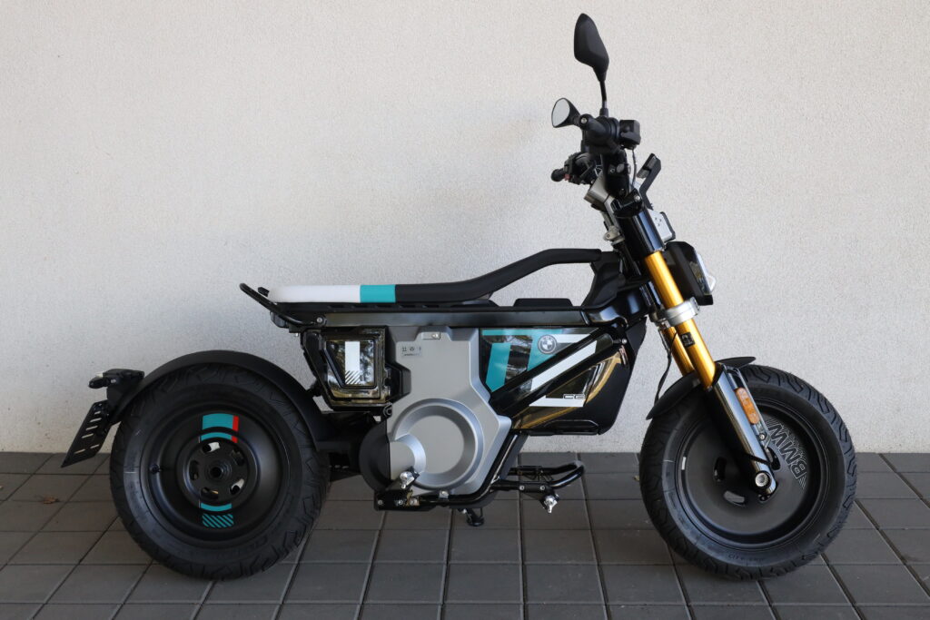 BMW CE 02