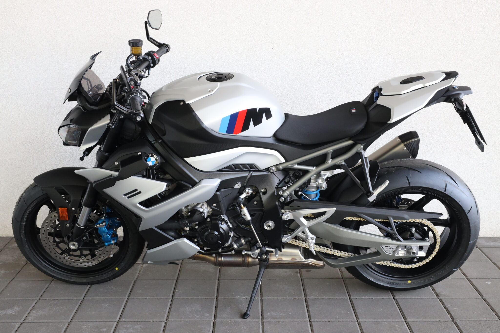 BMW M 1000 R