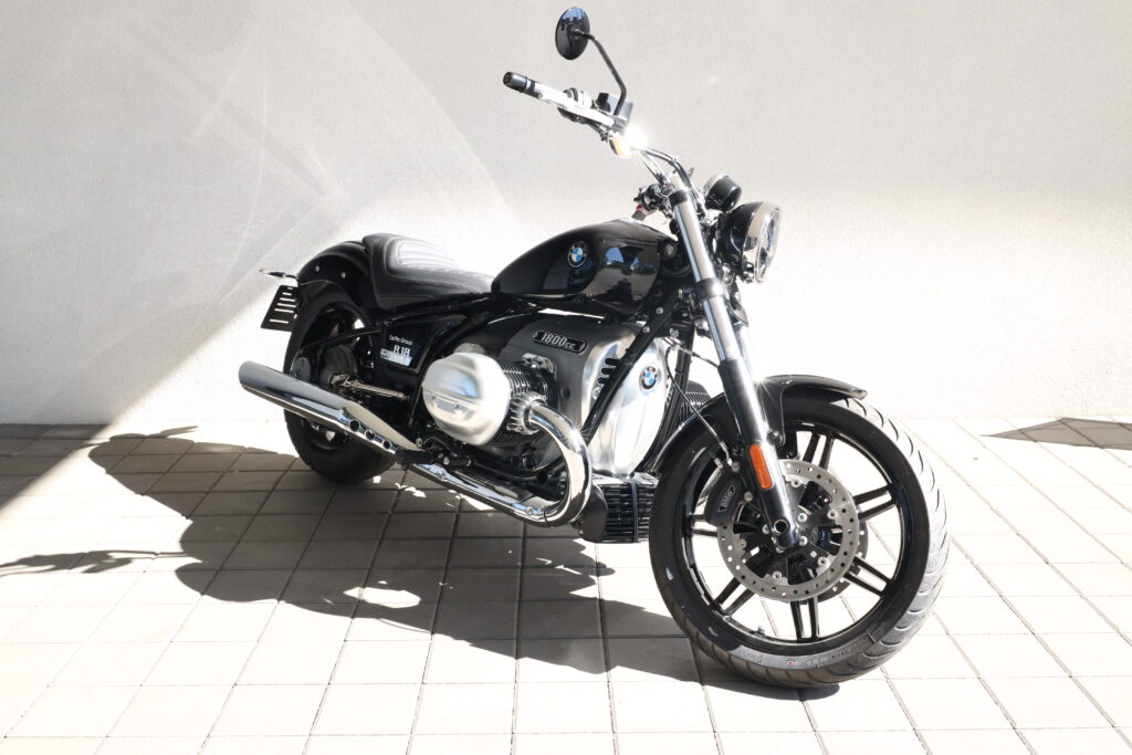 BMW R 18