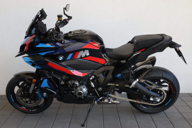 BMW M 1000 XR