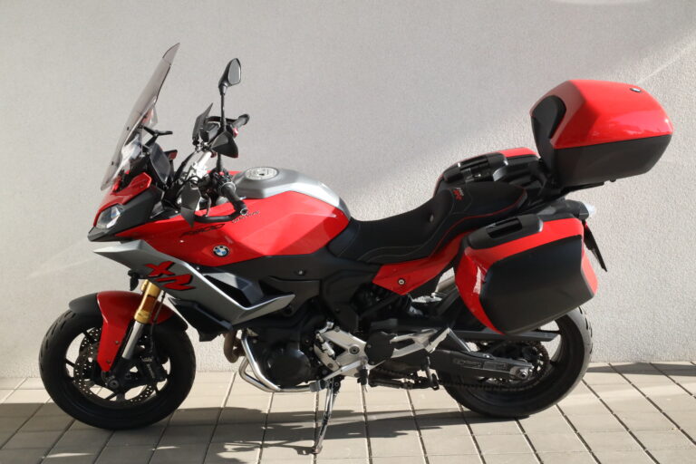 BMW F 900 XR